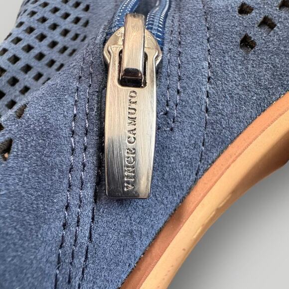 New Vince Camuto YOLANDAL Booties Lazer Cut Blue Suede w/ Zipper, Wm's 6 - Picture 10 of 10